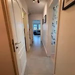Perfekte In Perfekter Lage Mit Balkon! شقة